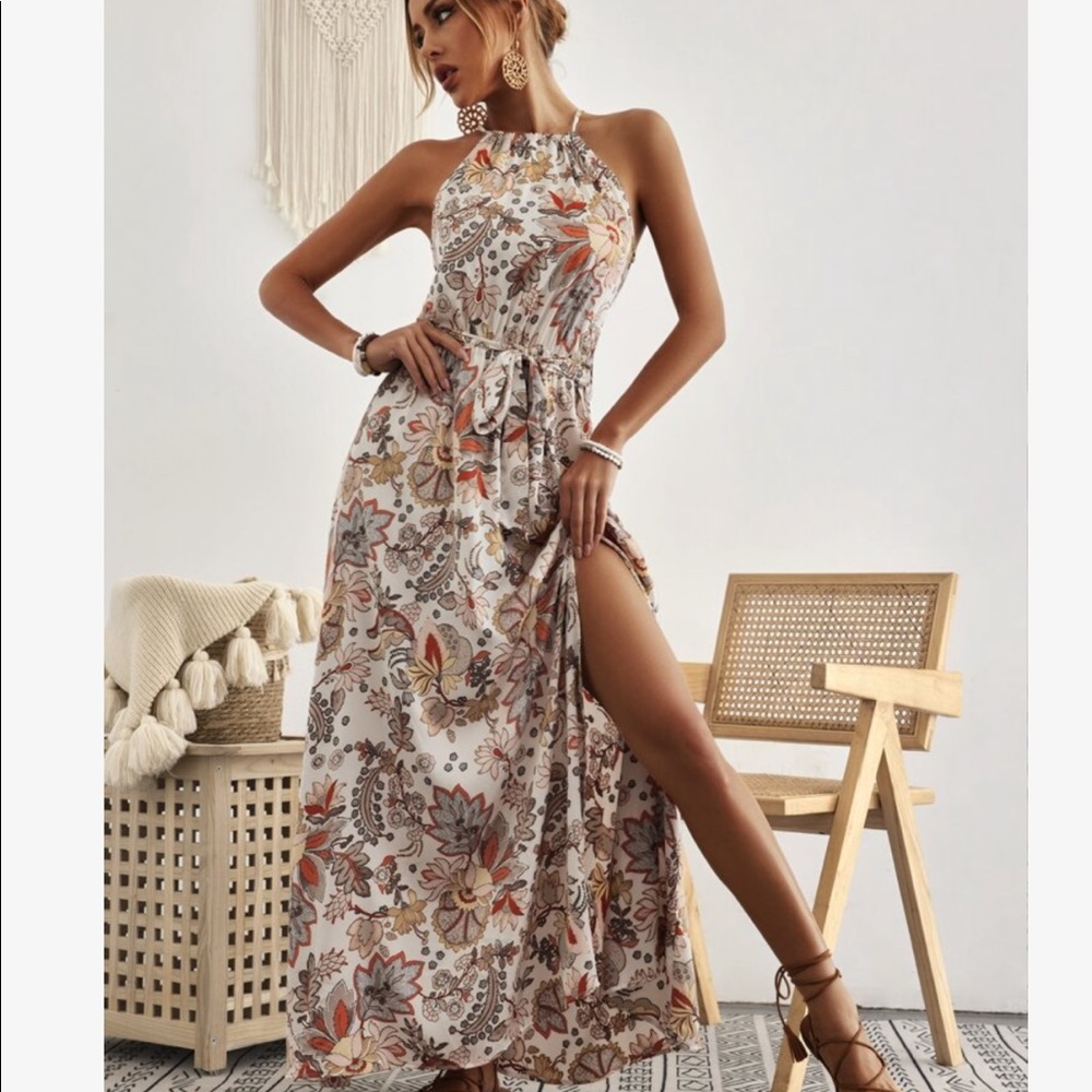 Boho Floral Print Belted Halter Maxi dress - Picture 5 of 7